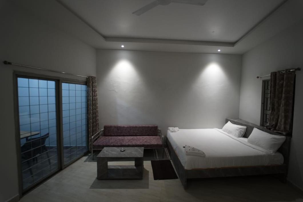 Hotel Peppers Yercaud Esterno foto